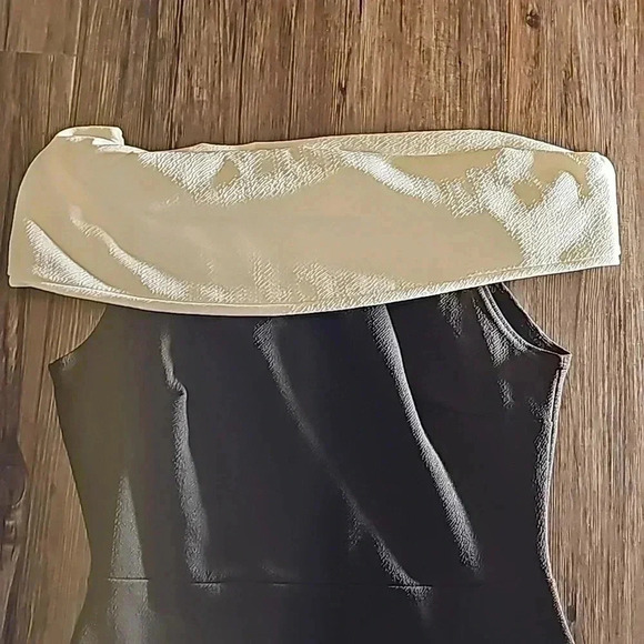 NWT Womens Boohoo Night Elin Contrast Off The Shoulder Bodycon Dress Sz 10 - Picture 3 of 9
